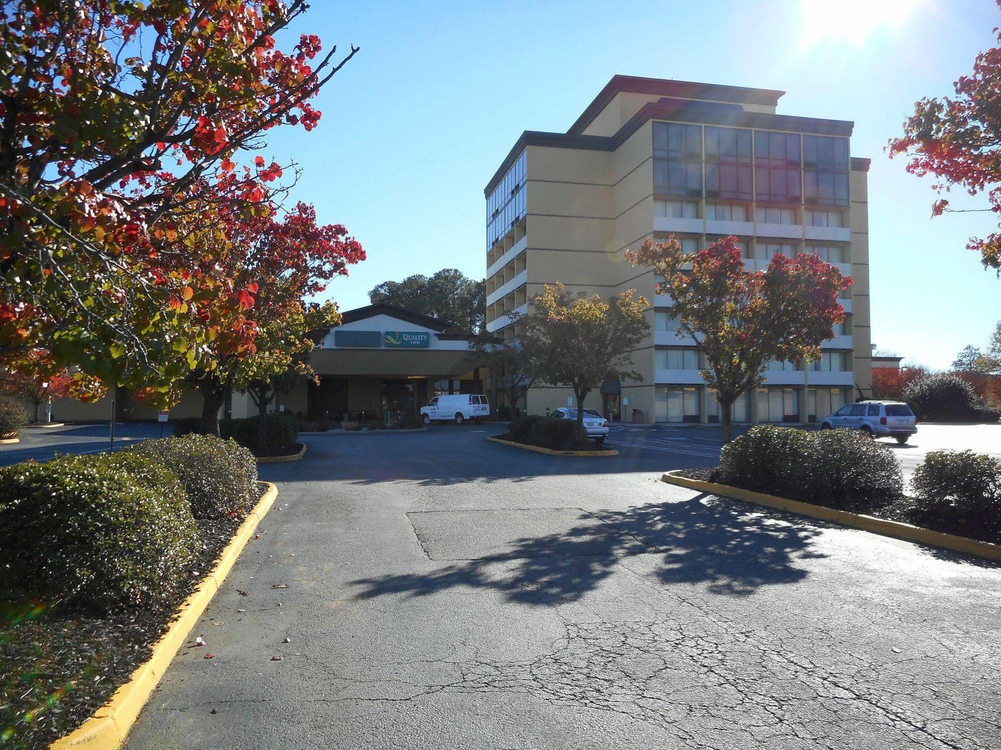 Quality Inn Near Hampton Coliseum ภายนอก รูปภาพ