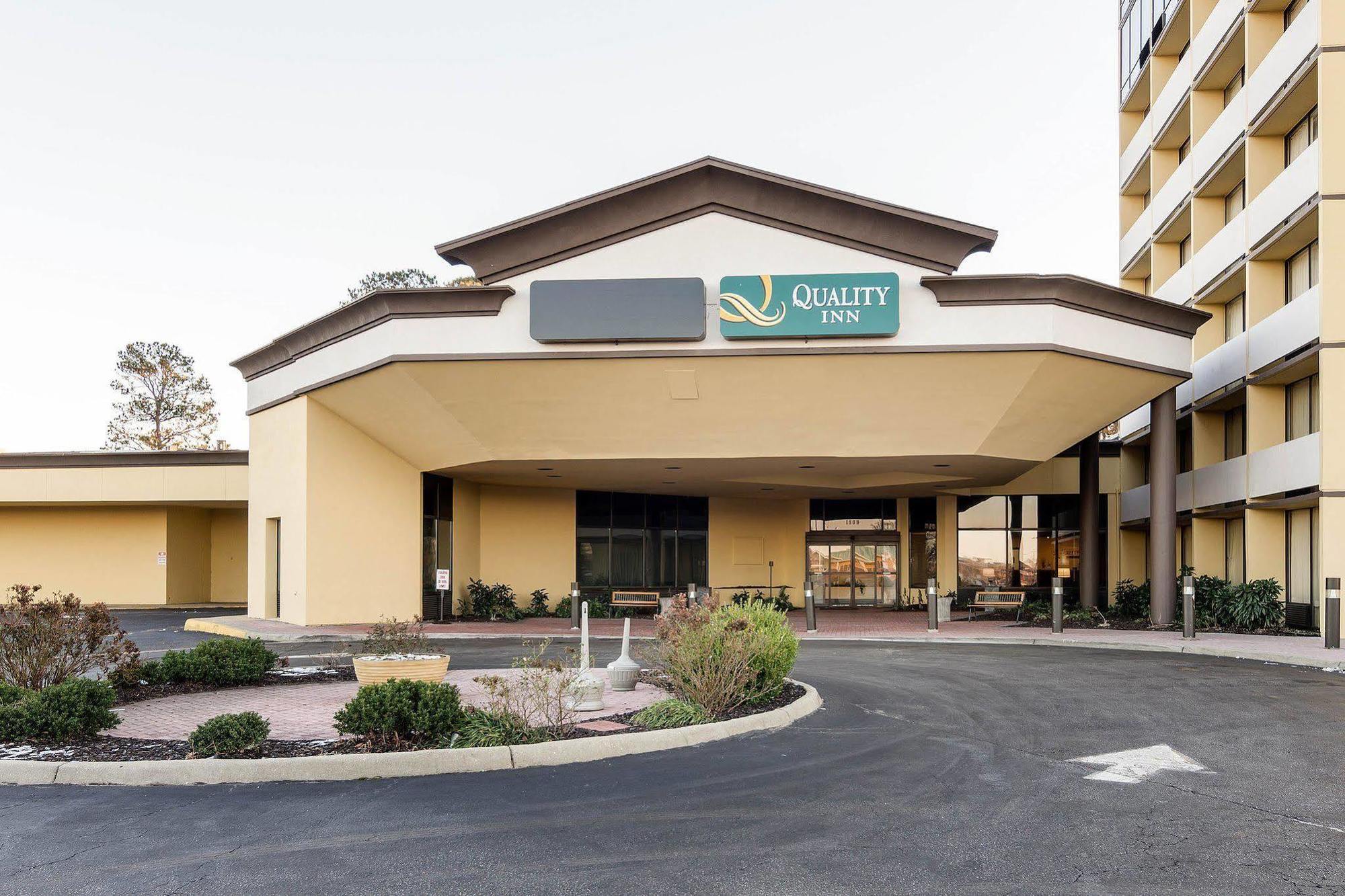 Quality Inn Near Hampton Coliseum ภายนอก รูปภาพ