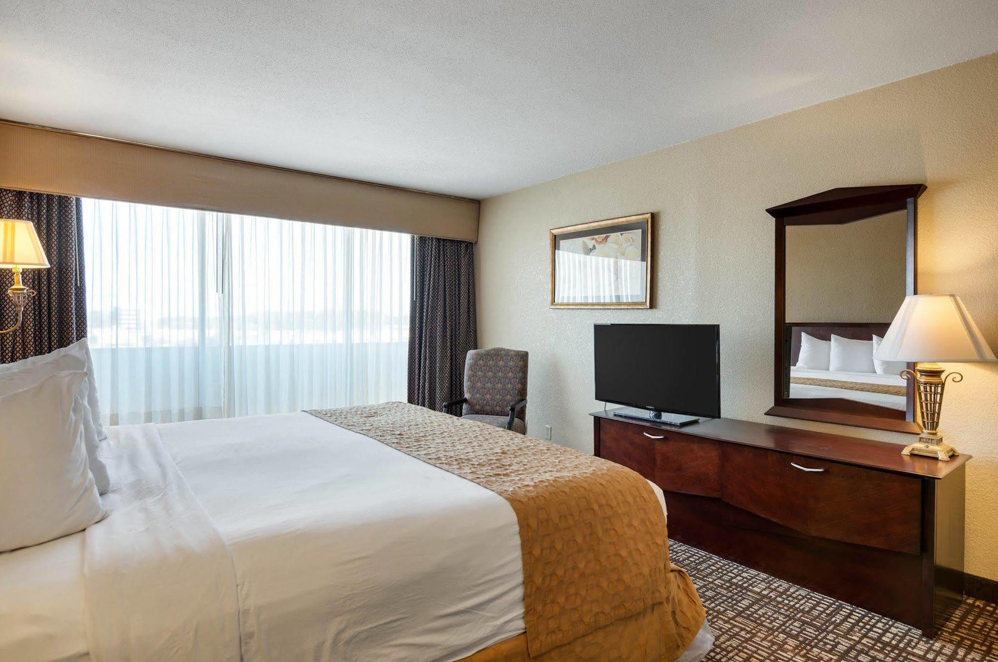 Quality Inn Near Hampton Coliseum ภายนอก รูปภาพ
