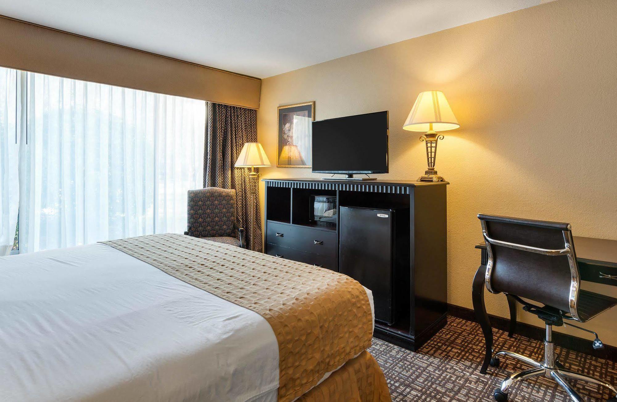 Quality Inn Near Hampton Coliseum ภายนอก รูปภาพ