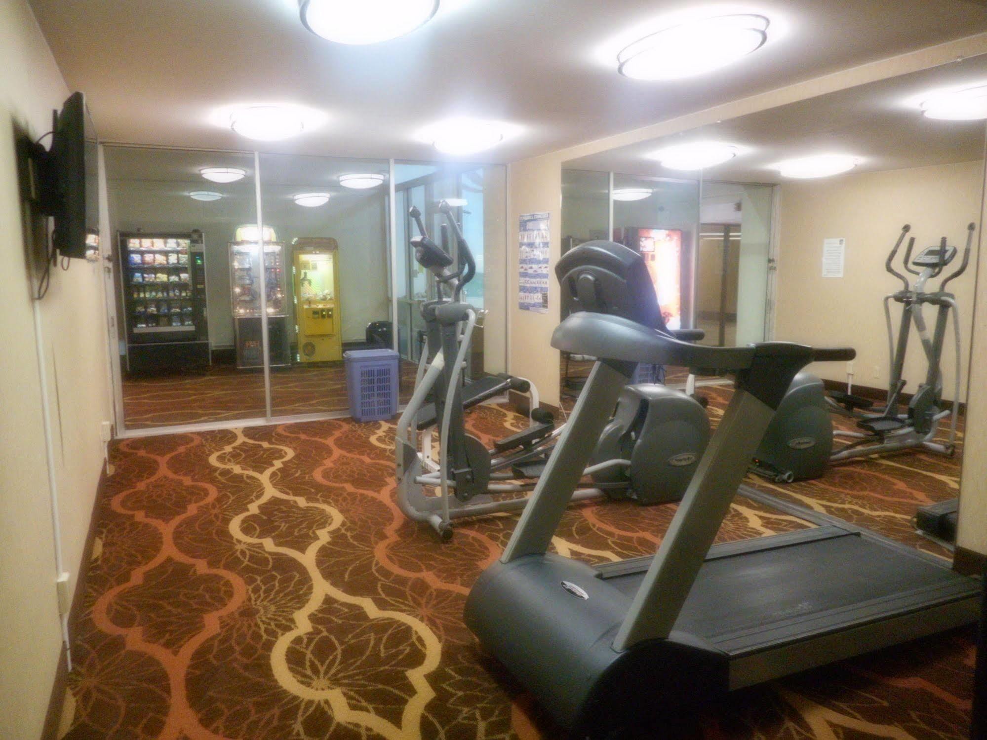 Quality Inn Near Hampton Coliseum ภายนอก รูปภาพ